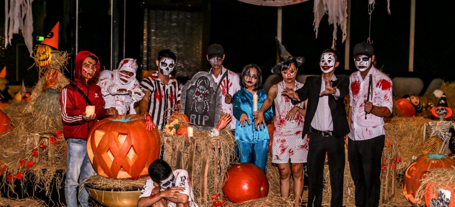 Trang trí Halloween cho văn phòng
