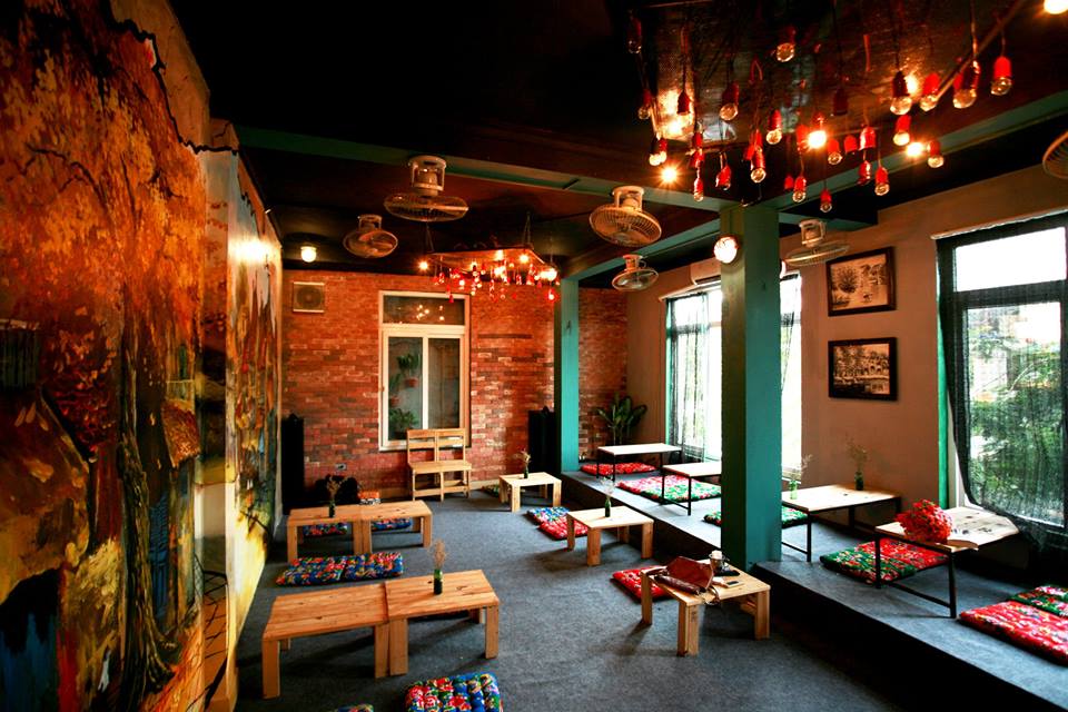 Thiết kế cổ xưa của quán cafe càng hợp với chủ đề Trung thu