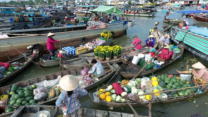 Discover the floating markets