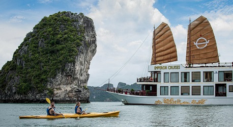 Travel to Vietnam from Singapore: Use this guide for the perfect trip