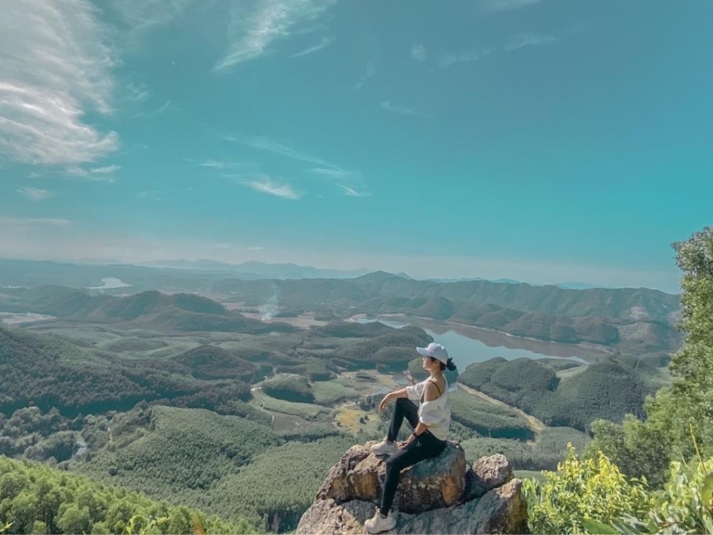 Trekking là gì Chinh phục đỉnh Hòn Vượn Huế