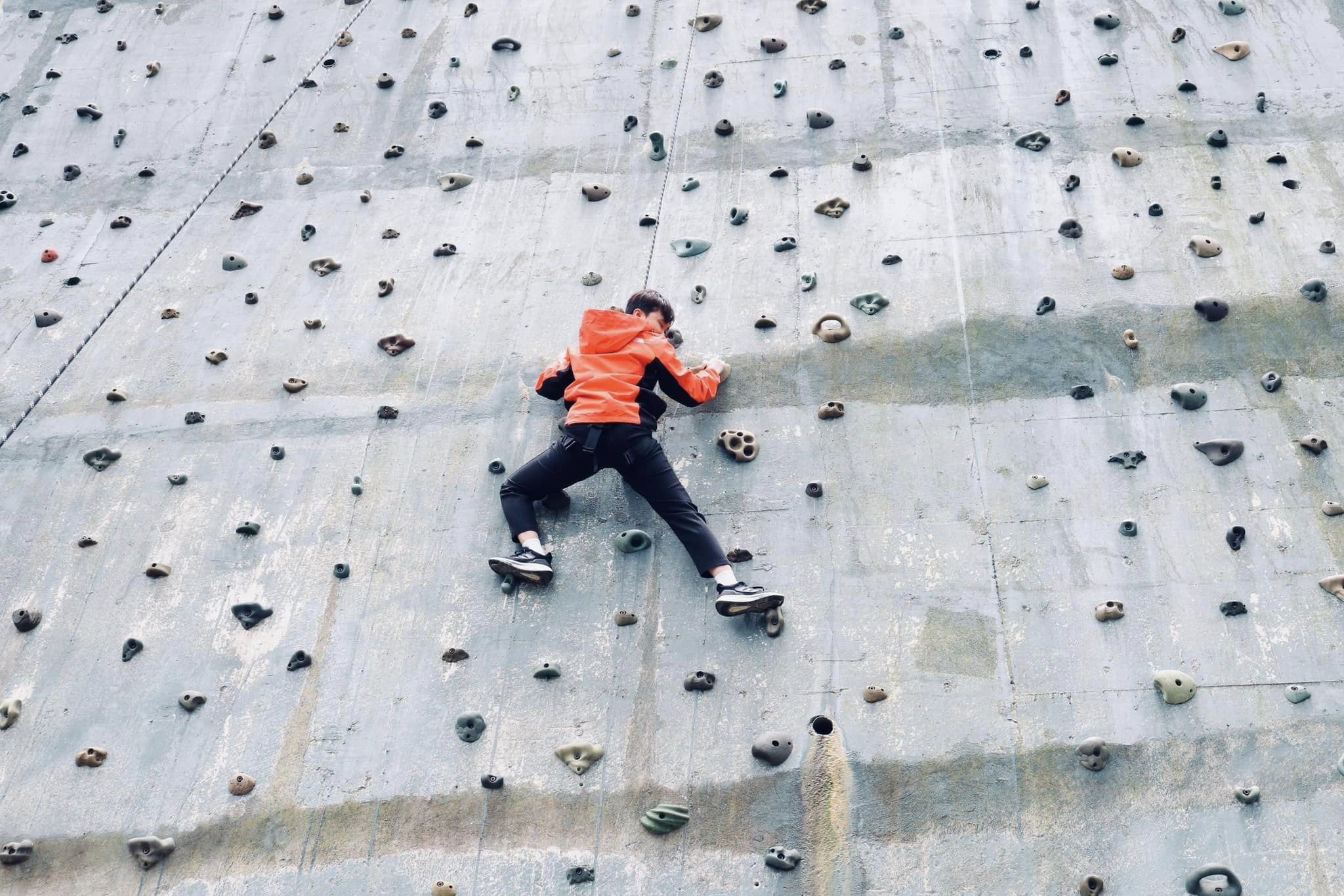 Trò leo núi tại cổng trời Ô Quy Hồ