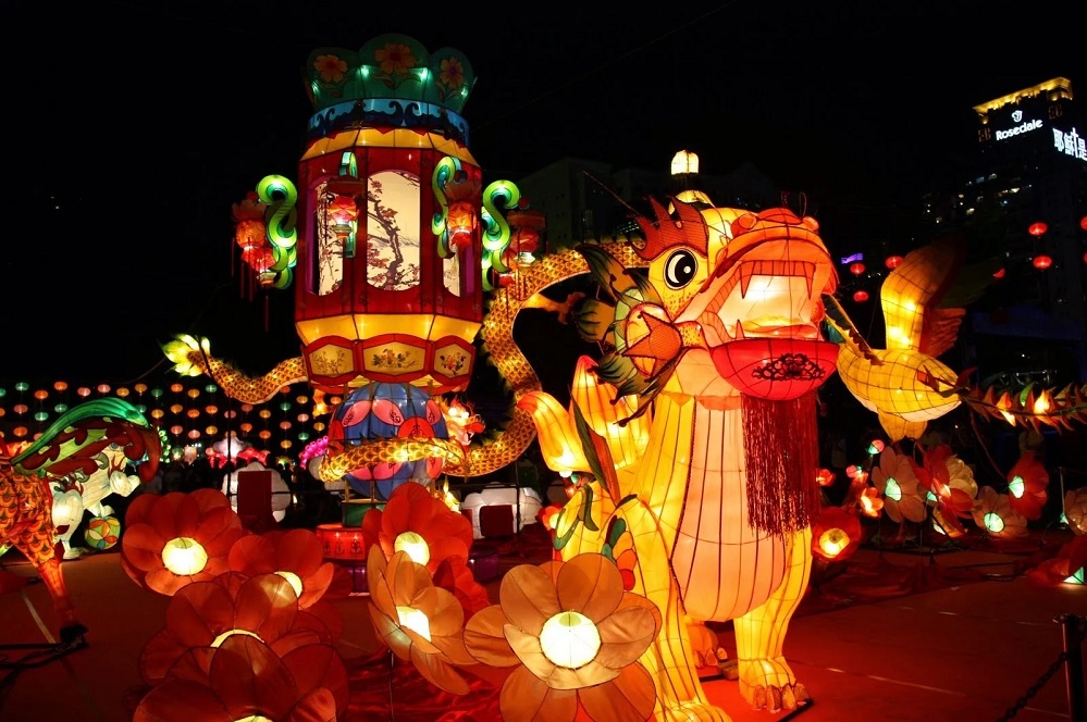 Ưu đãi 15 vé 8WONDER Moon Festival cho cư dân Vinhomes
