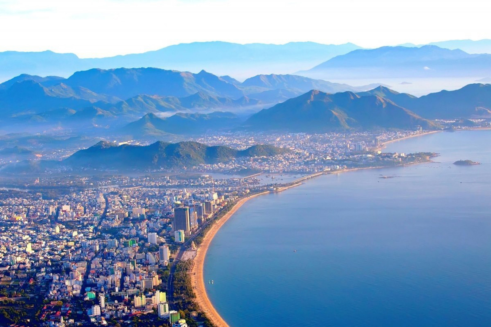 Vé máy bay hồ chí minh nha trang