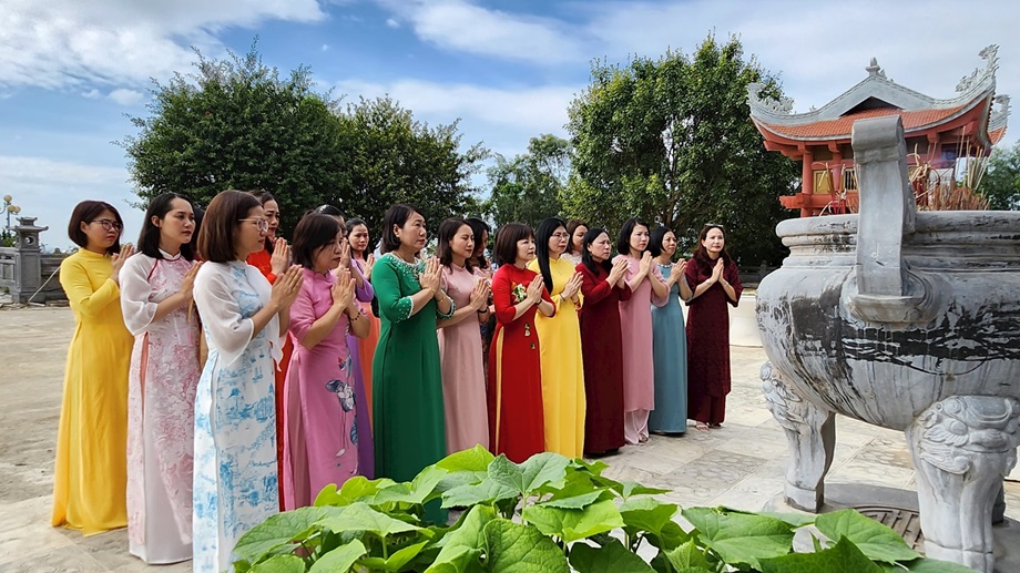 Khu di tích lịch sử văn hóa Hàm Rồng Đền thờ Bà mẹ Việt Nam anh hùng Thanh Hóa