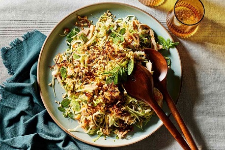 Vietnamese cabbage salad: Top 7 delicious recipes