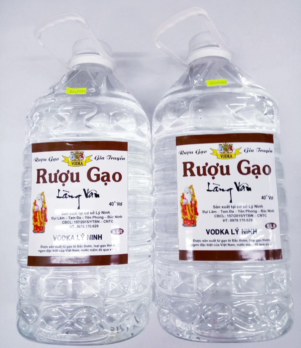 https://static.vinwonders.com/production/vietnamese-rice-wine-1.jpg?utm_source=chatgpt.com