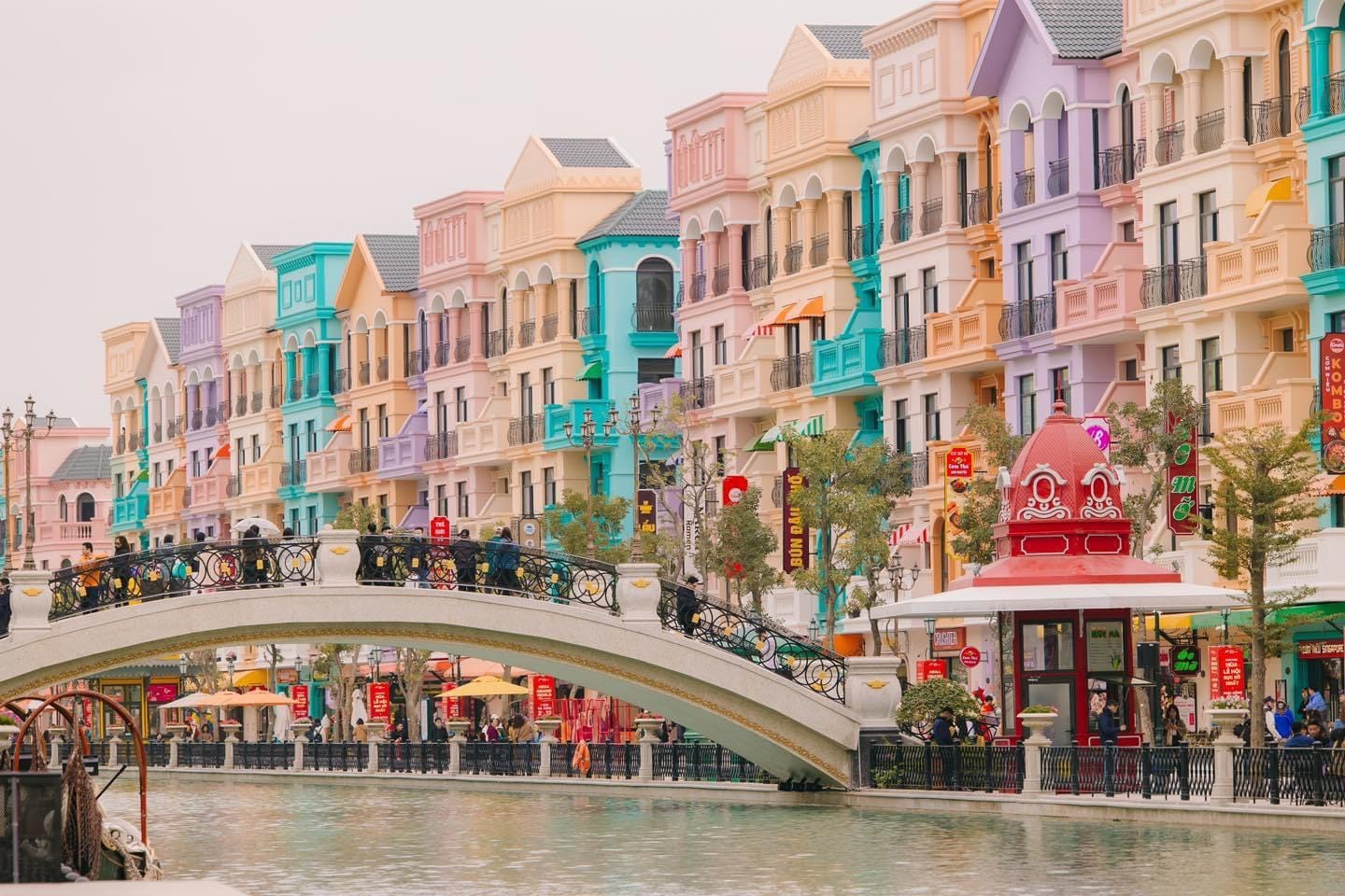 Phân khu The Venice, Grand World