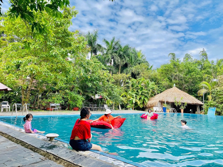 Vui chơi tại khu du lịch sinh thái Long Phước