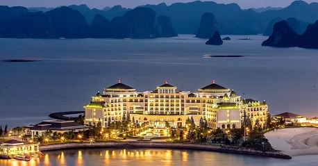 Where to stay in Ha Long Bay to maximize the enjoyment?