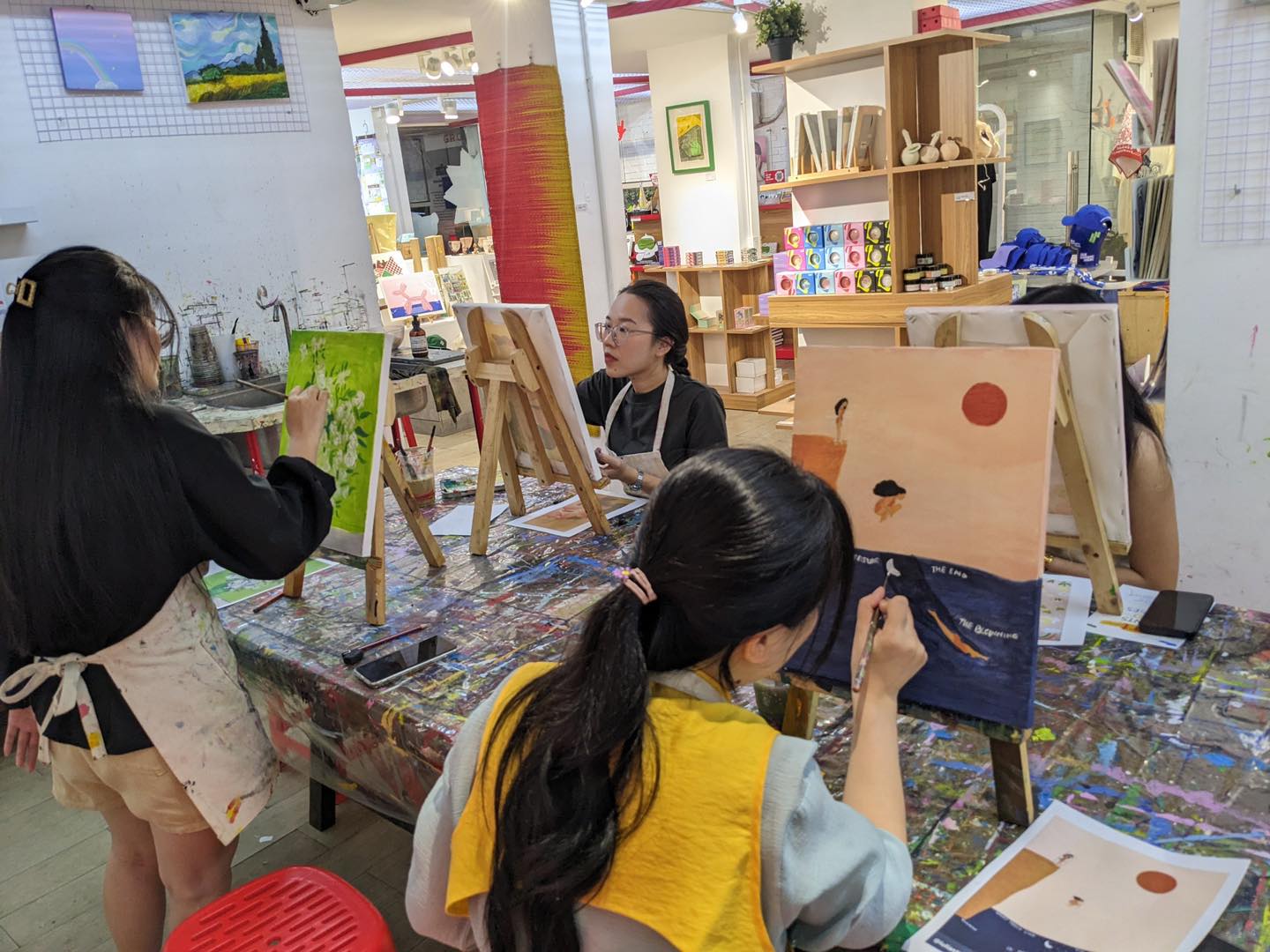 Workshop vẽ tranh Vinspace Art Studio