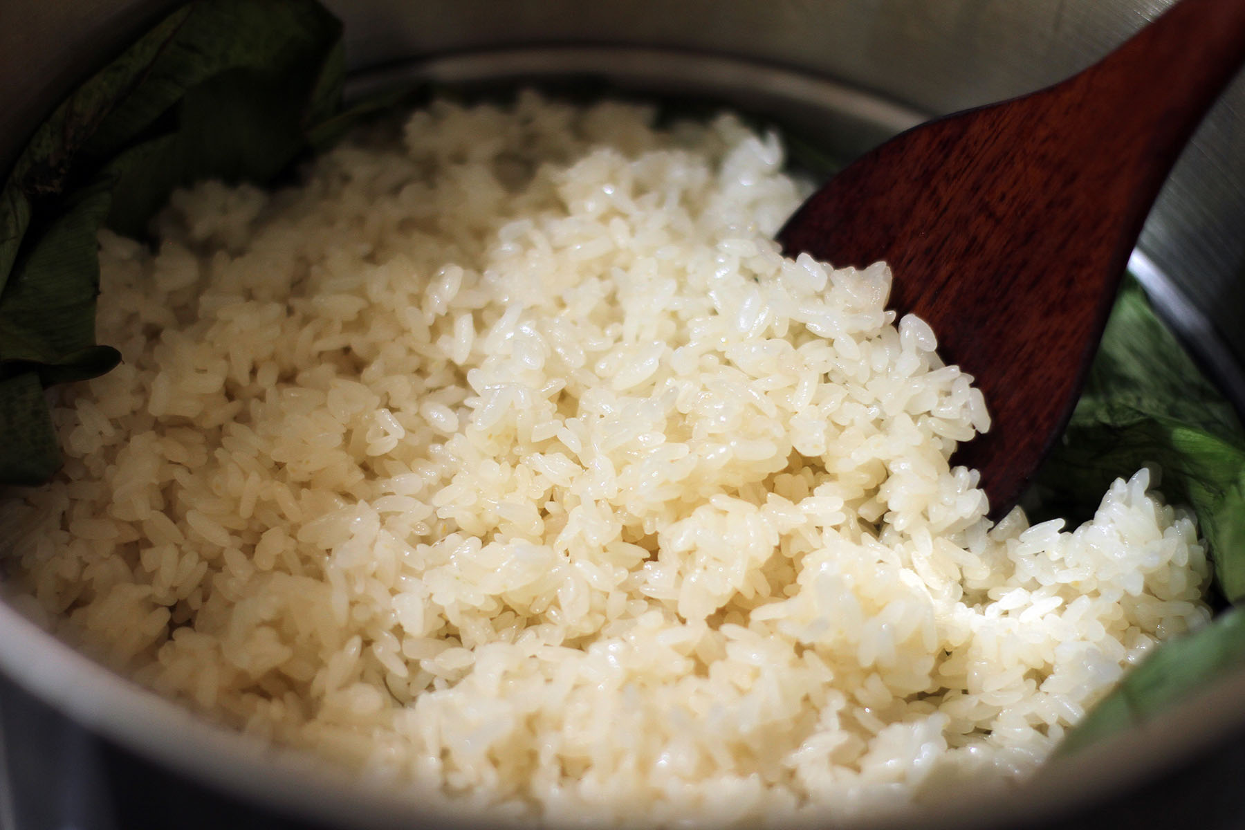 Xôi thịt Hải Phòng Xôi được đồ dẻo, mềm, thơm lừng